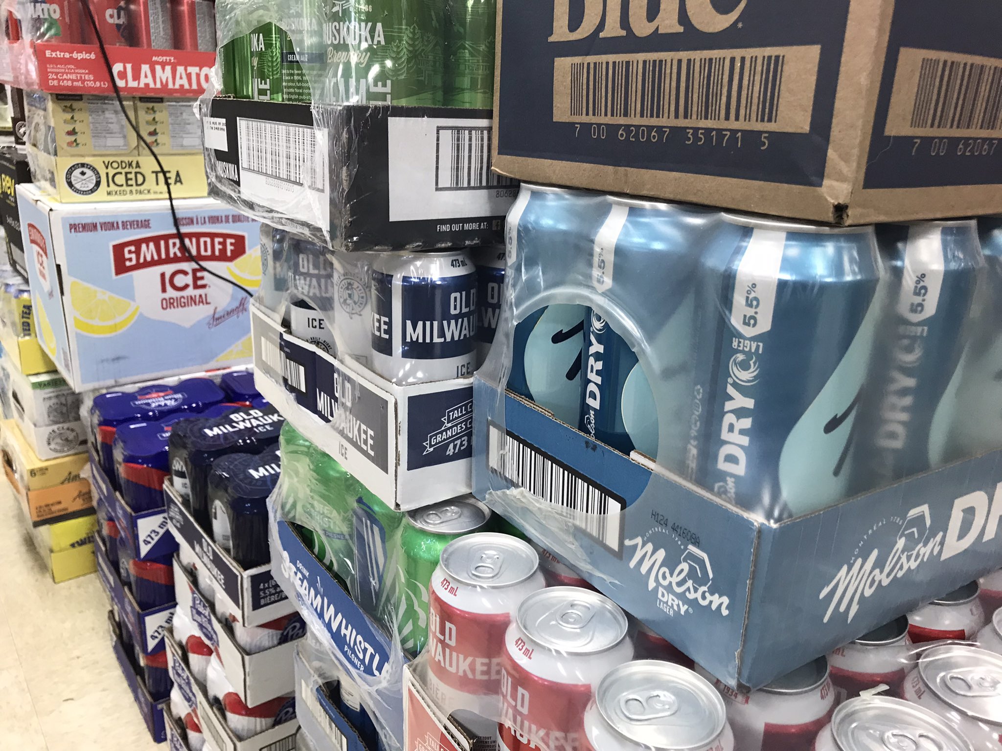 Booze can now be sold in Ontario convenience stores